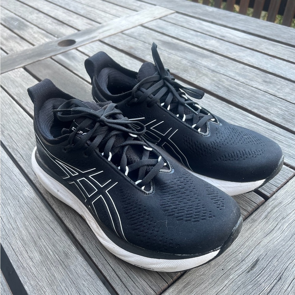 Asics Women's Gel Nimbus 25 - Size 10 Wide